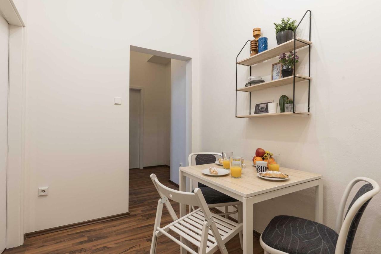 Apartment Na Kozacce 6 Praga Exterior foto